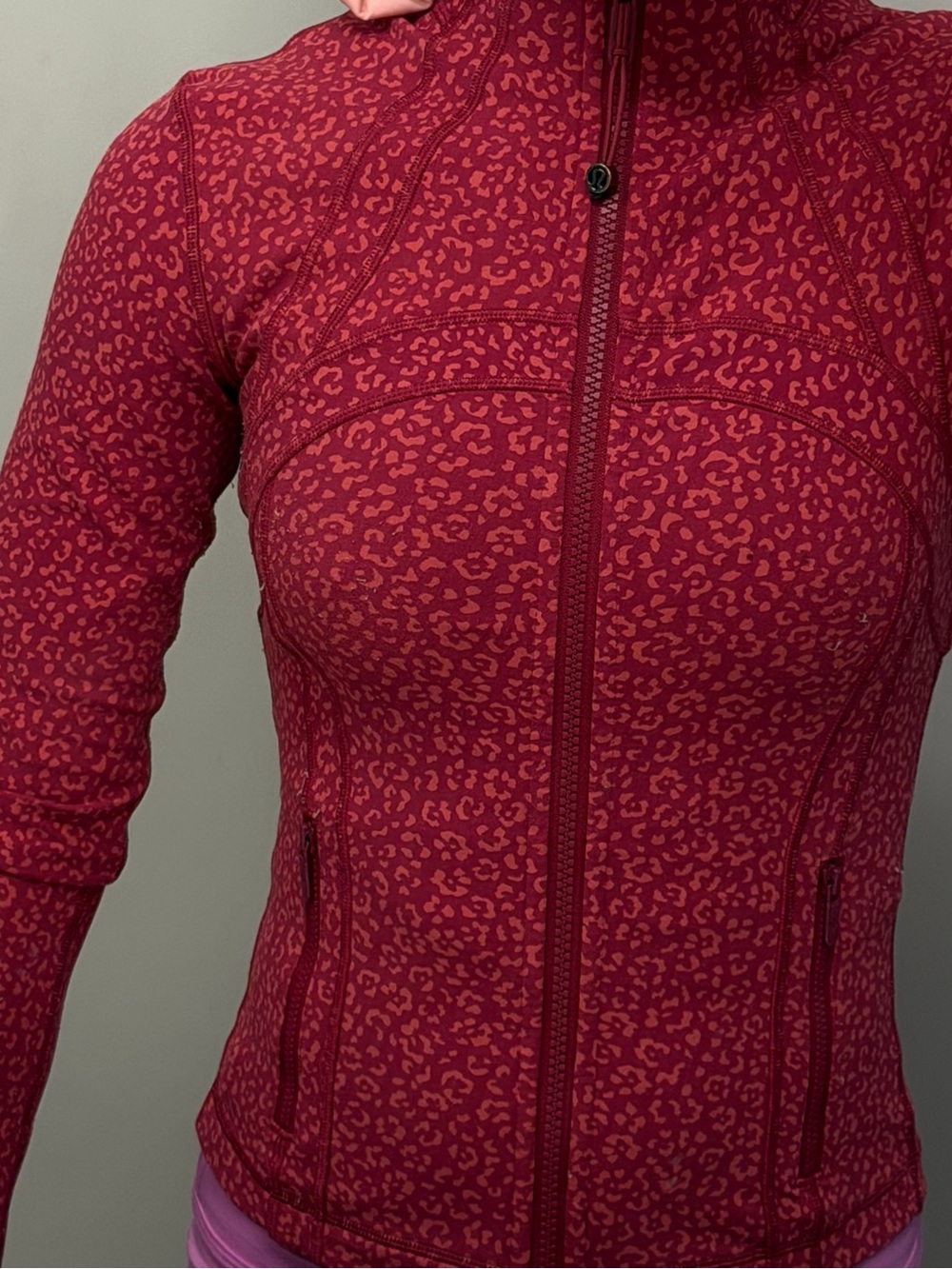 XS (2) hot pink lululemon leopard cropped define jacket